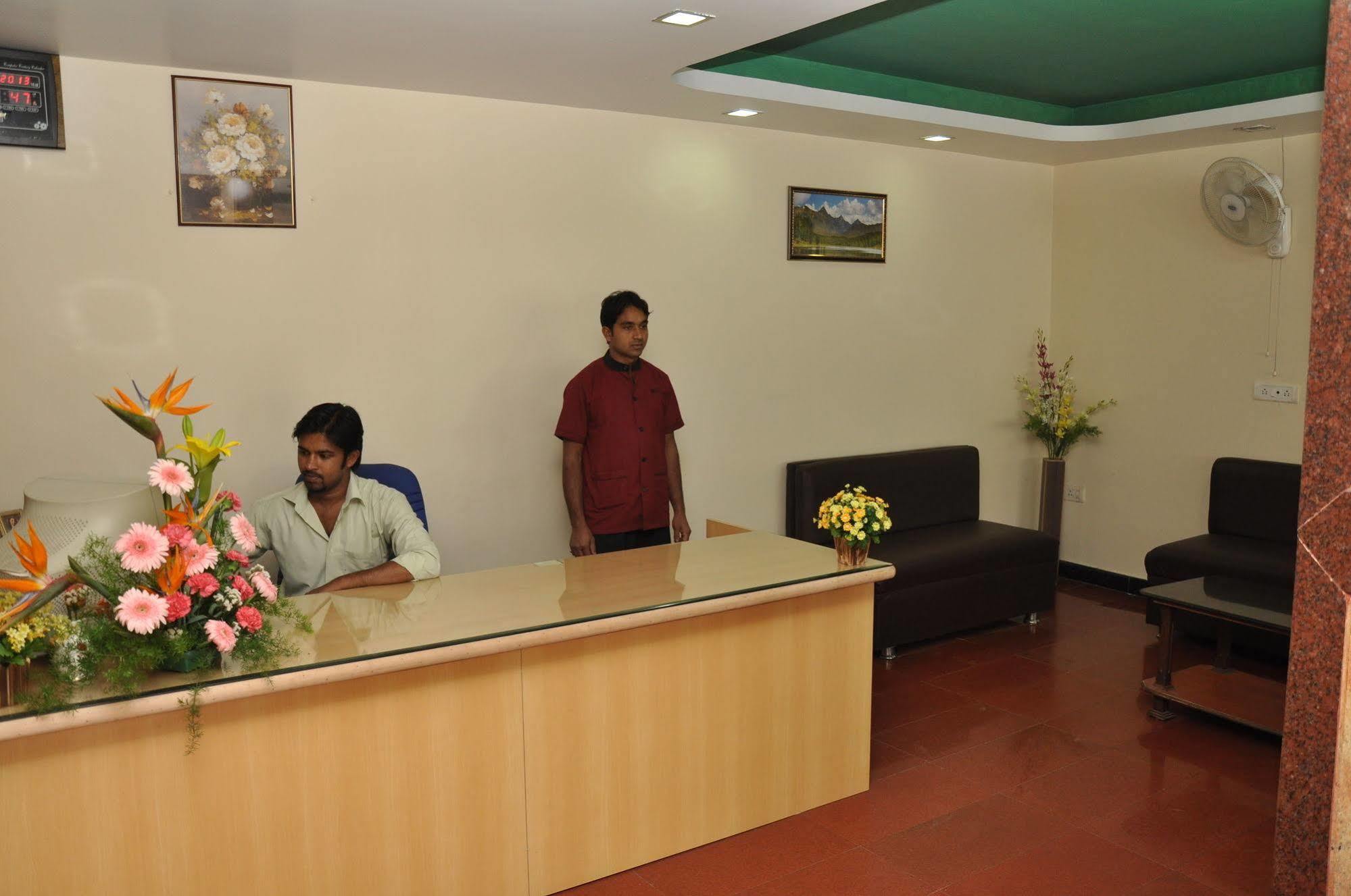 Oyo 539 Hotel Pearl Inn Bangalore Eksteriør bilde