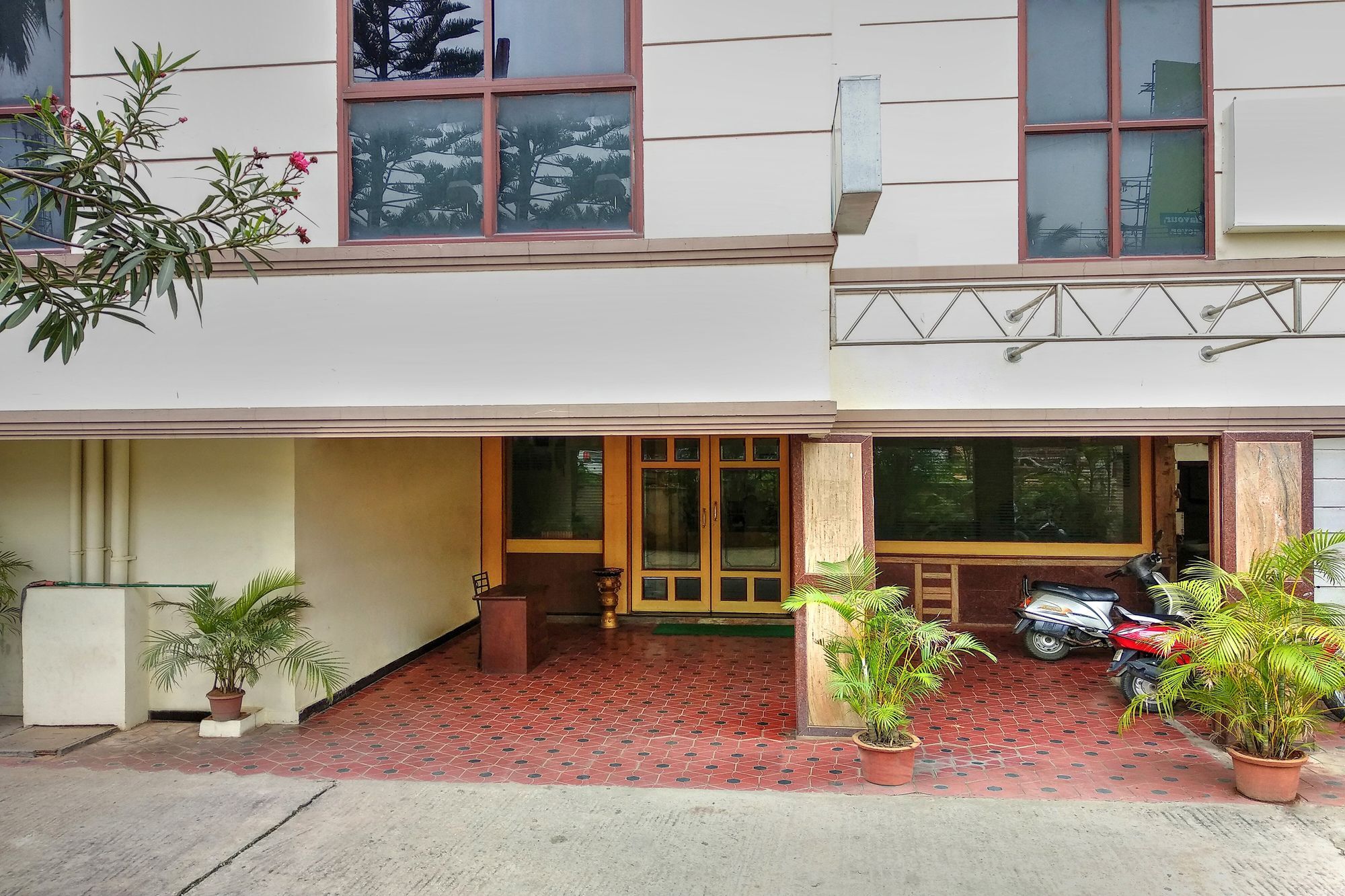 Oyo 539 Hotel Pearl Inn Bangalore Eksteriør bilde